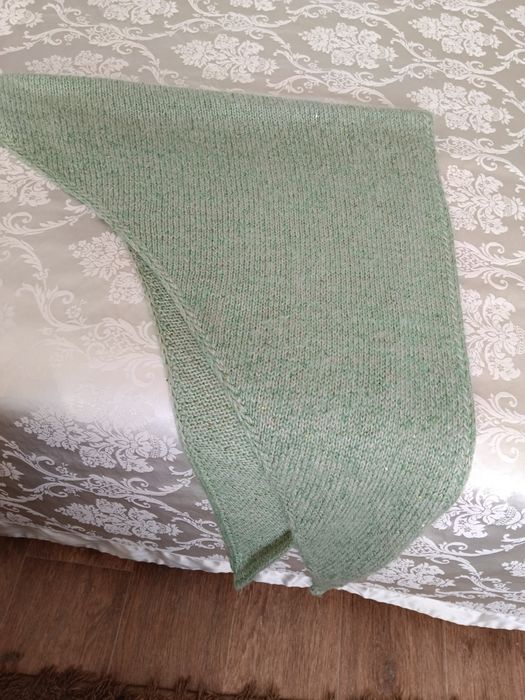 Продам вязаную косынку