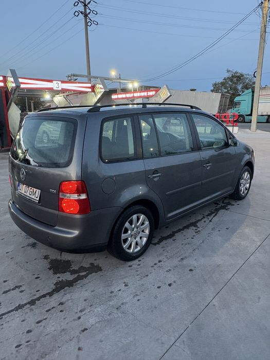 TOURAN 1.9 TDI 2006 7 Locuri
