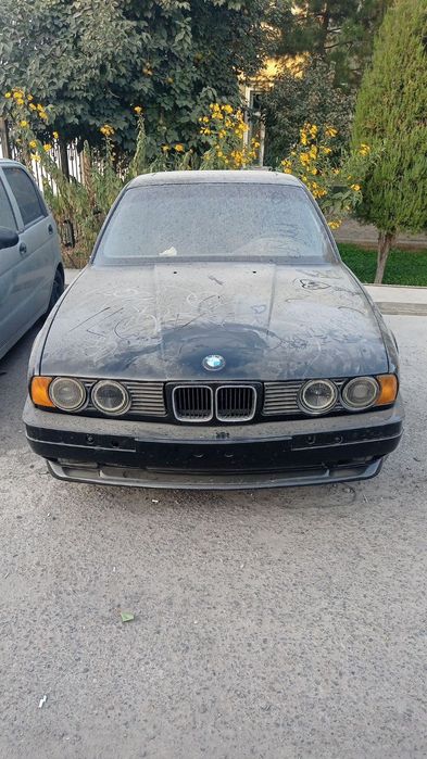 BMW e34 520 kuzov motor yo'q. korobka bor