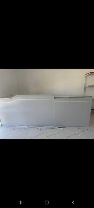 Ресепшен стол, в хорошем состоянии!
