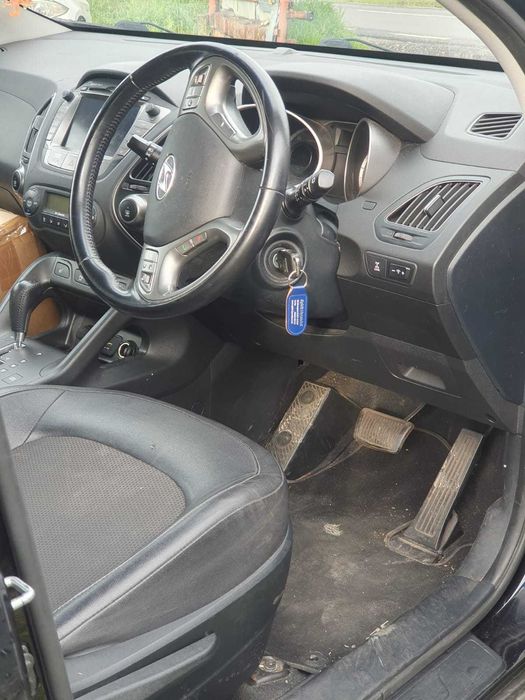 Dezmembrez Hyundai IX35 2.0CRDI 4x4 AUTO 2015
