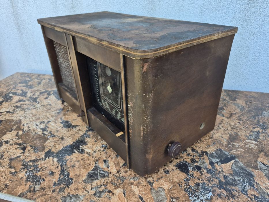 Vând Radio cu lampi Ideal S6640 made in Cehoslovacia fabricat in 1940