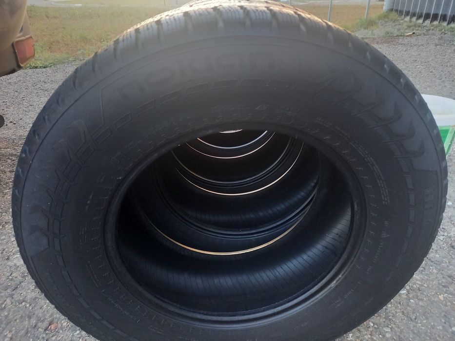 Зимняя резина нокиа хакапелита 7  размер 265/ 65 / 17  комплект