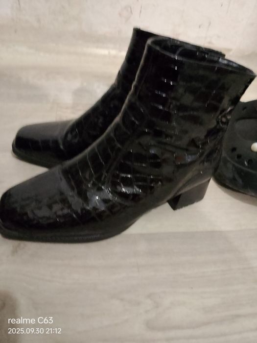 Срочно продам обуви женские