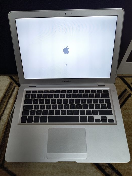 MacBook Air за части