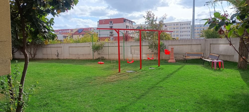 Se închiriază apartament 3 camere    compozitori