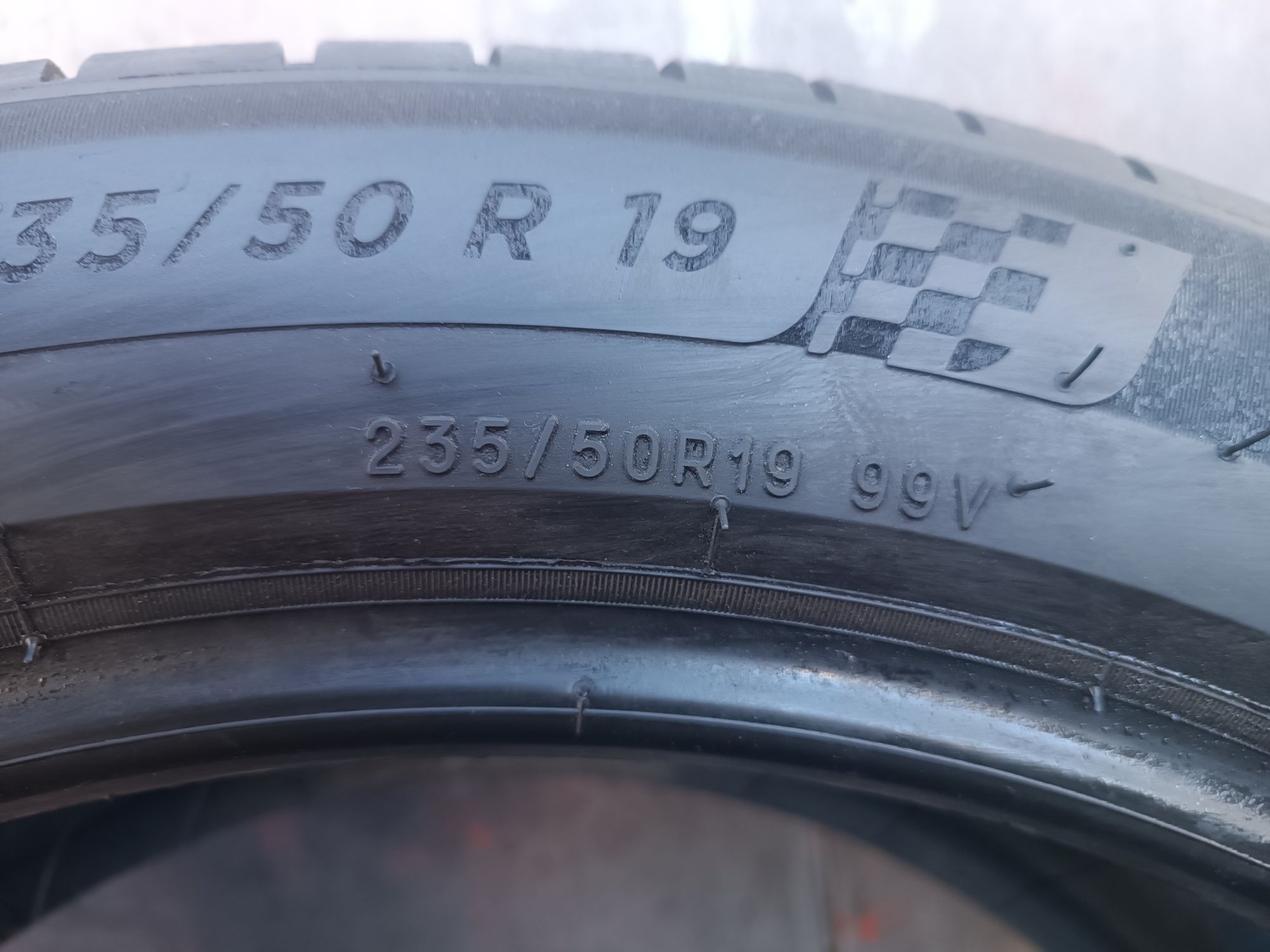 235/50/19 Michelin Дот 0223