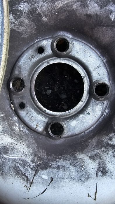 Jante tabla 4 x 100 Dacia