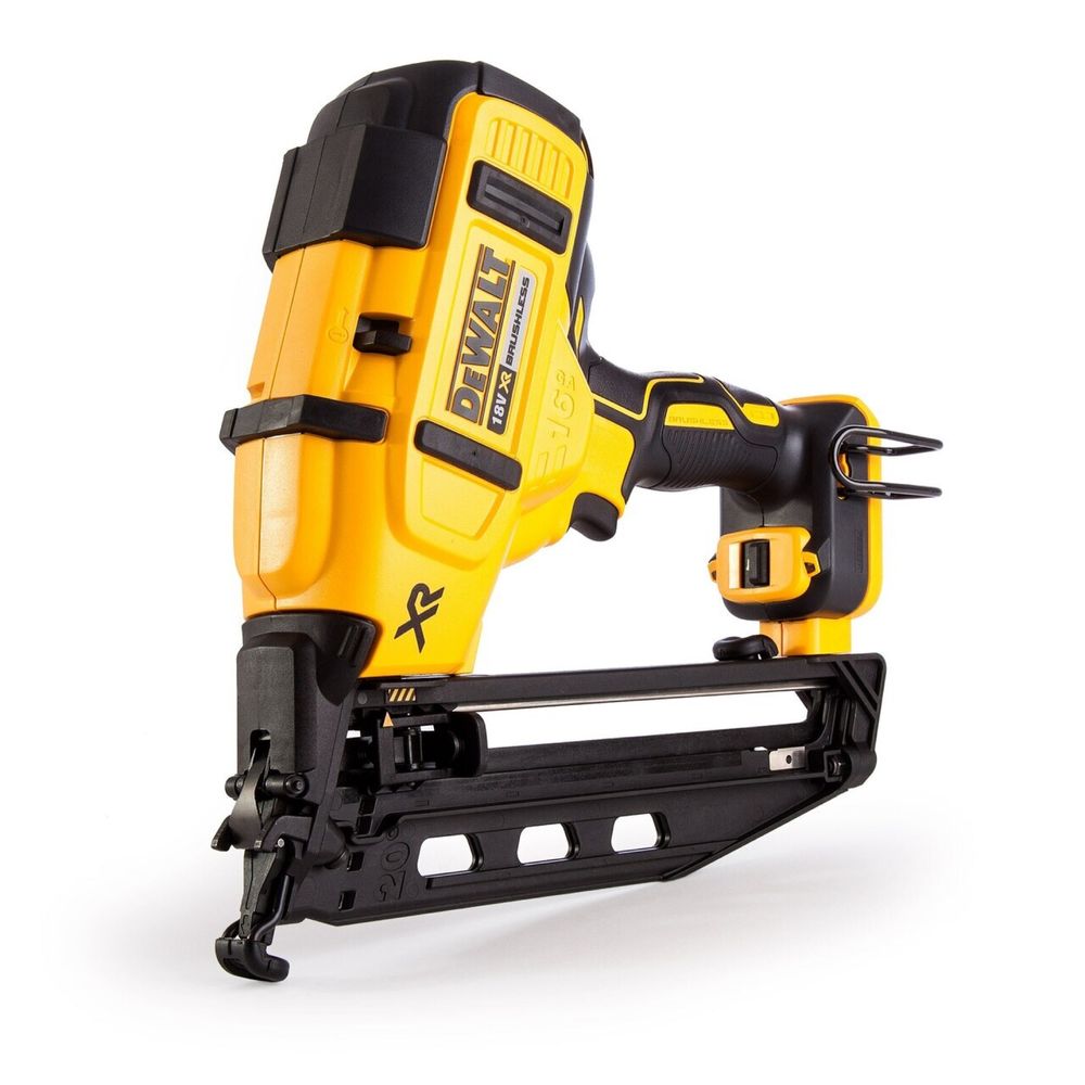 Акумулаторен Такер DeWALT DCN660N 18V XR Brushless