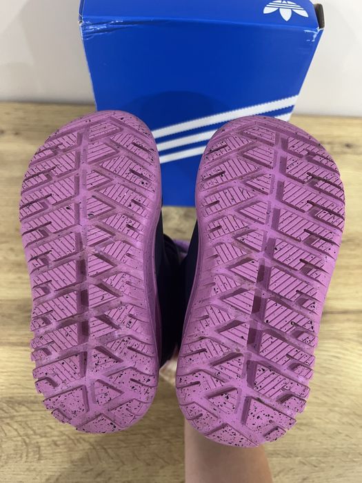 Зимни ботуши за момиче Adidas