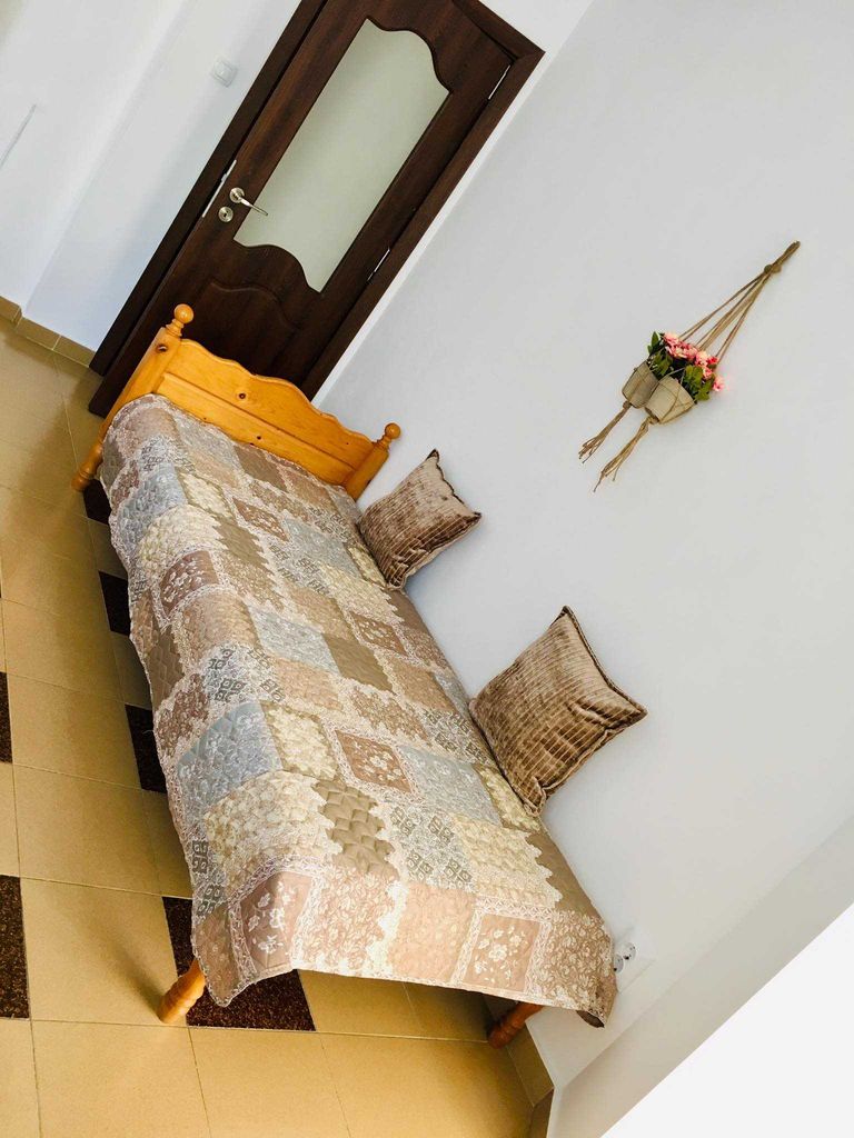 Дава се под наем Двустаен апартамент в Бургас, Център - 65 кв.м за 175 € - Снимка #5