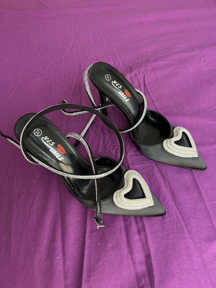 Чисто нови токчета от Shoe aquarium
