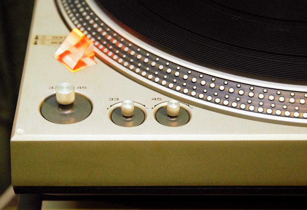 Проигрыватель виниловых дисков Technics SL-1300