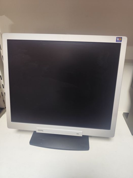 Монитор 17 дюймов продается