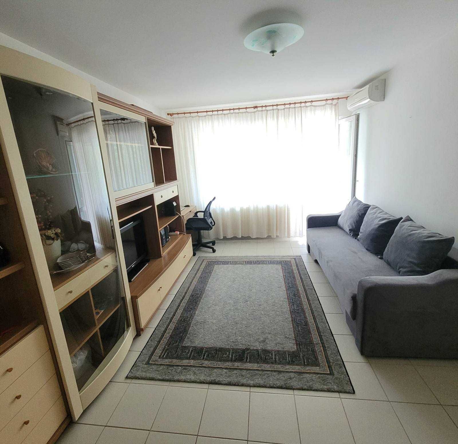 Apartament Neptun, 2 camere, bucatarie utilata, plaja 13 minute pe jos