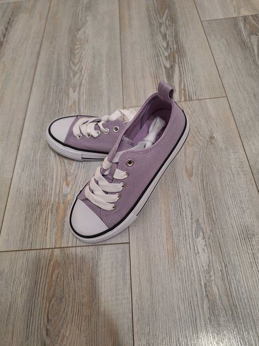 Лот обувки за момиче