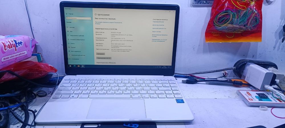 Noutbuk sotiladi ishlashi zur holati yaxshi