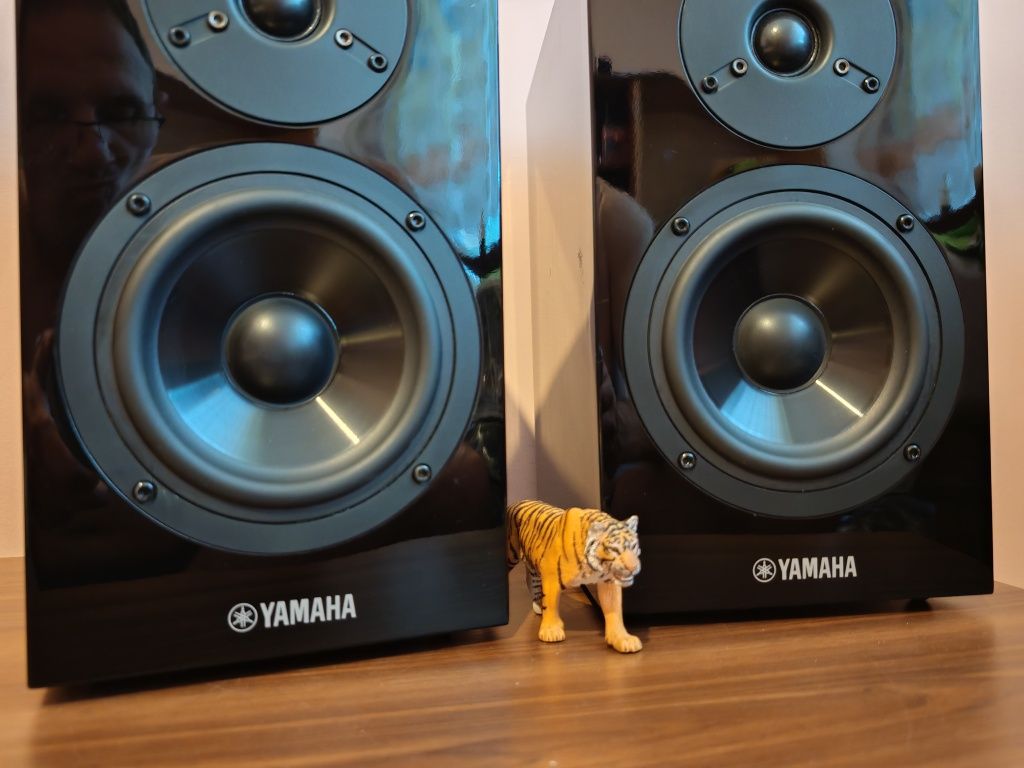 Yamaha NS-BP300. Super boxe de raft. Sunet cristal. Preț fix !