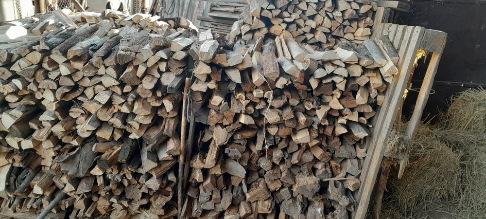Дрова в мешках и росыпью