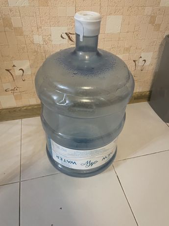 Продам 2 бутылки 19 литров для питьевой воды