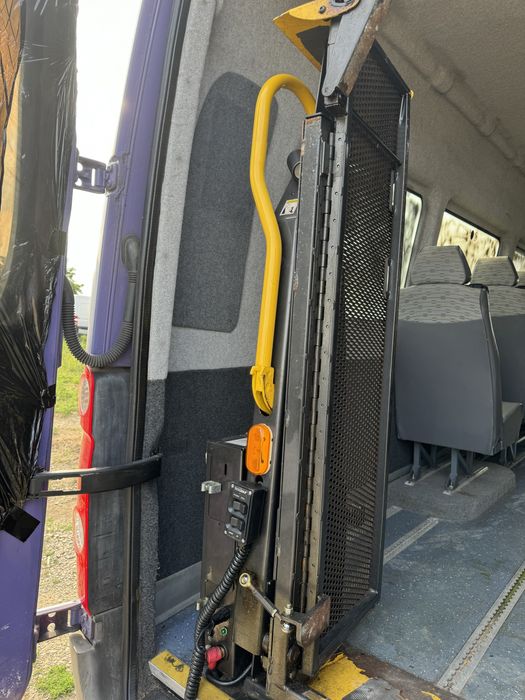 Lift auto pt persoane cu dizabilitati