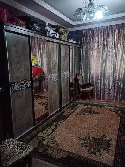 Продается 2/1/4 дома переделана в 3х