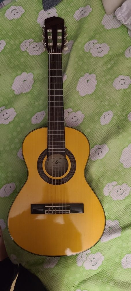 Гитара aria ak-25 1/2 N в отличном состоянии