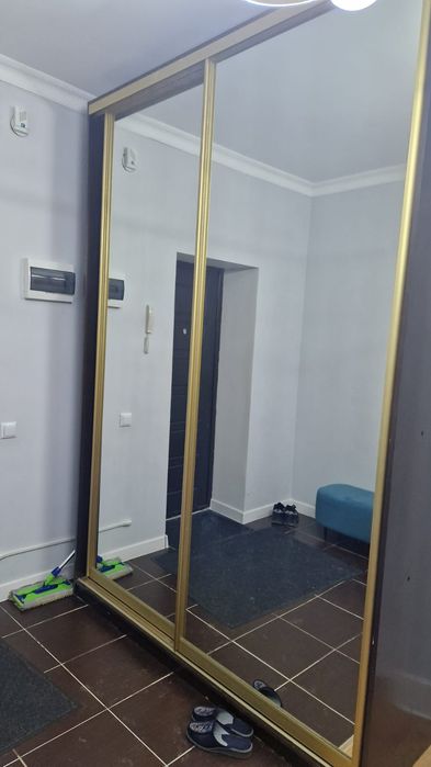 Срочно продам  шкаф купе прихожая