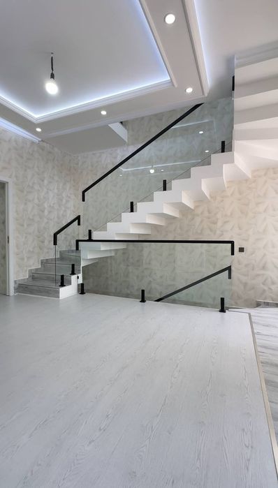 Chilonzorda 1 sotixli 5 xona uchaska sotiladi