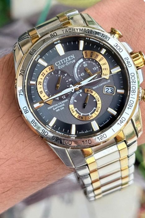 Ceas cronograf Citizen Eco Drive Radio Solar E650 
Angre