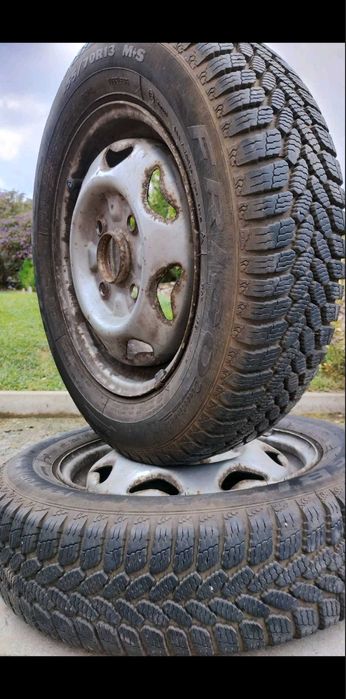 Автомобилни гуми с джанти 13 цола