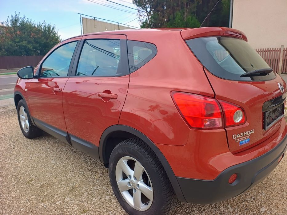 Nissan Qashqai 2.0 benzin