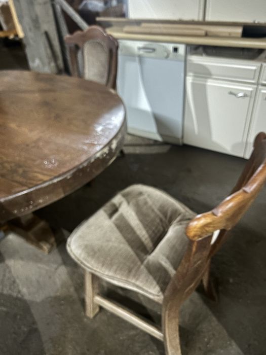 Масивна маса с 4стола