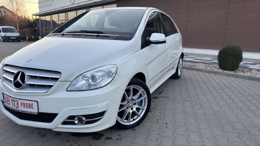 Mercedes-B-Class Cutie automată cu garantie 12 luni