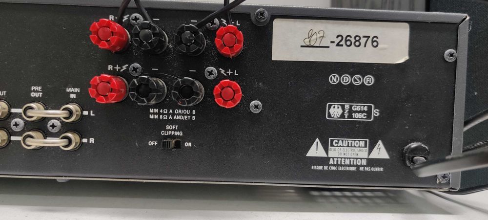 NAD 304 muzica stereo amp great sound music