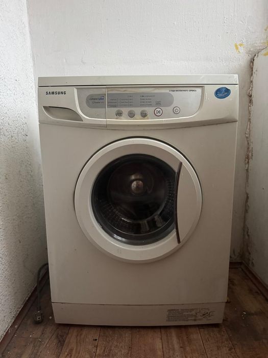 Автомат.  Стиральная машина.