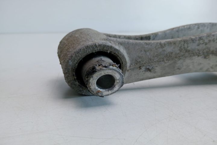 Trapez Suport arc suspensie dreapta spate  10948900 BMW Seria 3 E46 (