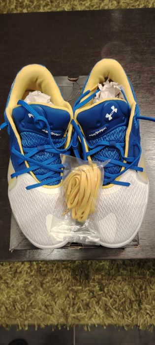 Adidasi Under Armour