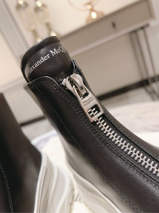 Ghete/Adidasi Alexander McQueen Calitate Premium