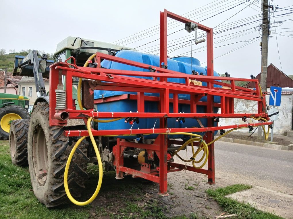 Mașină de ierbicidat 600L