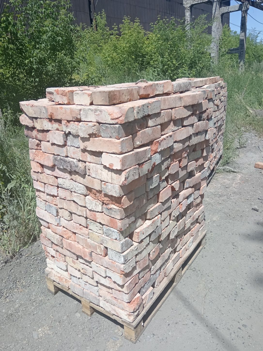 Продаю кирпич  б.у в хорошем качестве