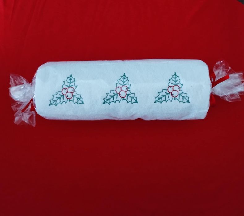 Хавлиена кърпа с Коледна бродерия