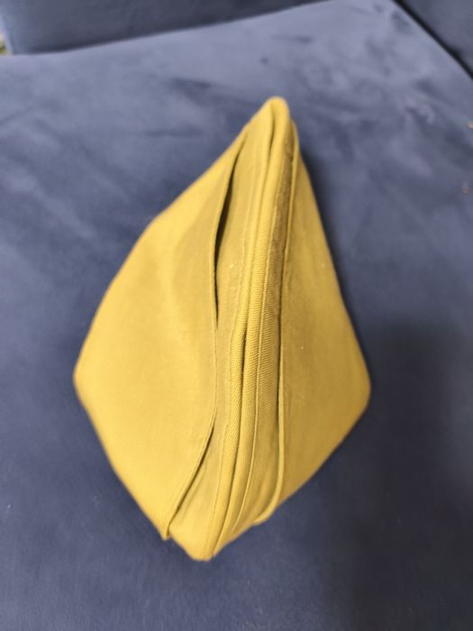 Centură militară de paradă, bonetă și cămașa militară din perioada Com