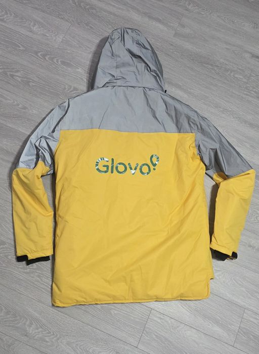 Vând Geacă Glovo îmblănită