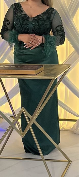 Рокля с Пера и Пайети