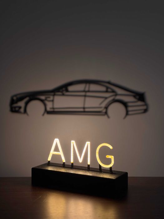 LED лампа „AMG“ с тъч бутон и Type-C захранване – стилен авто подарък