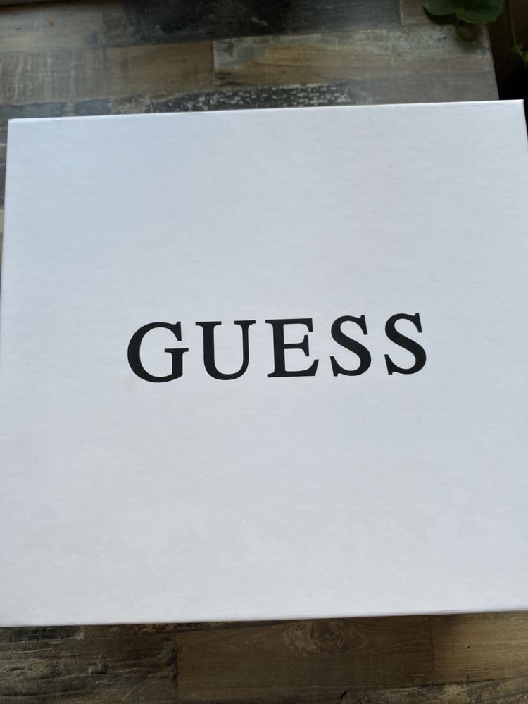 Обувки, сандали GUESS 38 номер