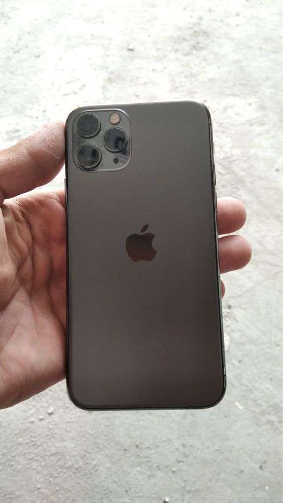 iphone 11 pro……..