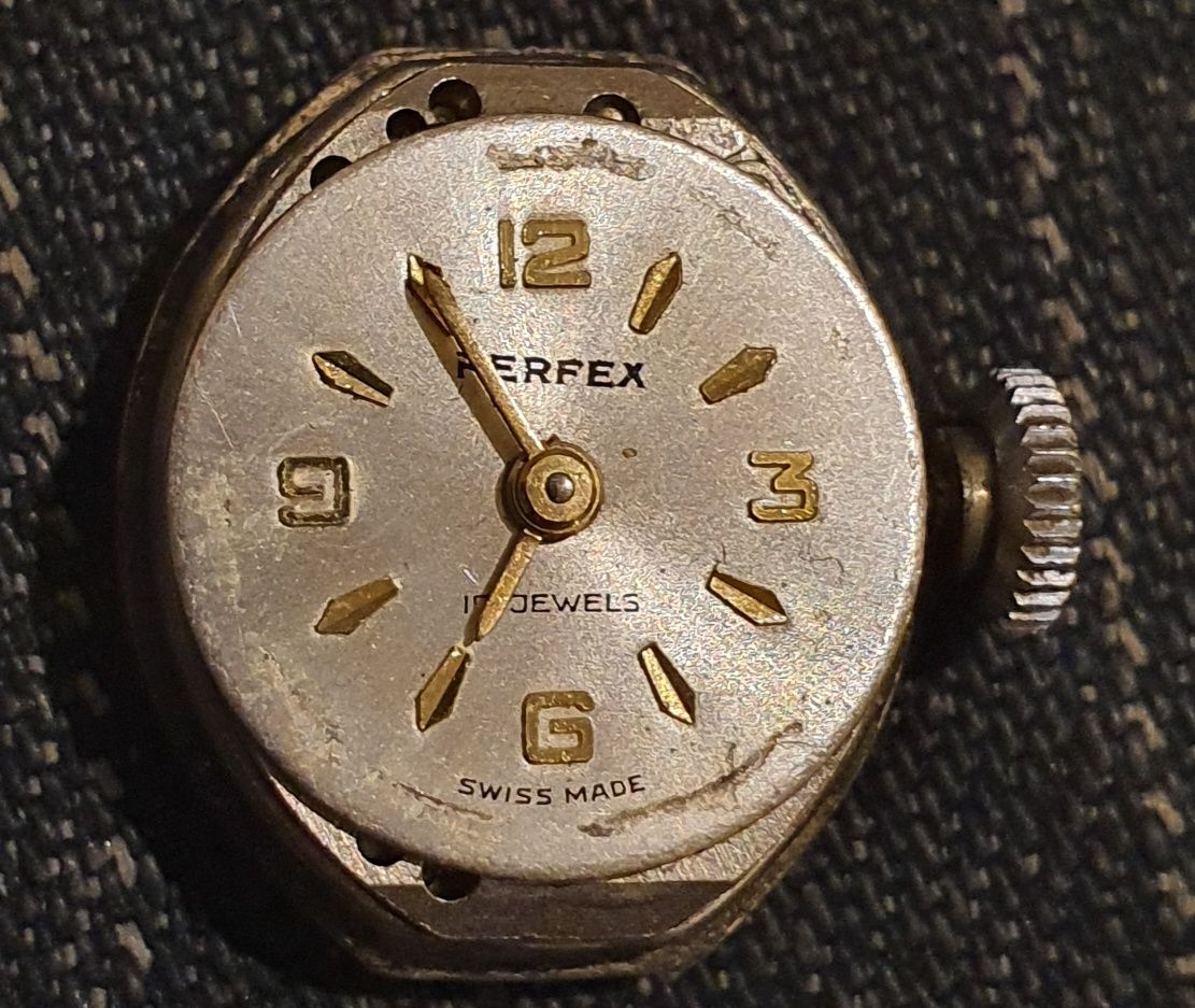 Ceas-bratara mecanic din argint cu zeci de marcasite mici, anii '40