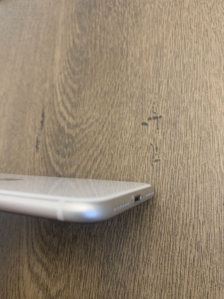 iPhone SE 2022 Starlight (астро бяло) 64 GB